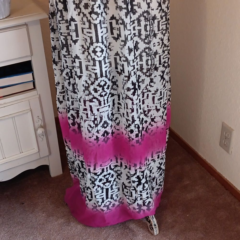 Three Pink Hearts Maxi Dress - Picture 4 of 13